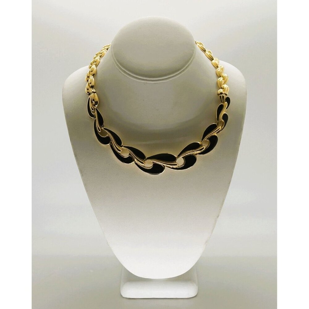 Vintage TRIFARI Gold Tone Black Enamel Modernist Leaf Link Collar Necklace 1980s - Picture 3 of 14